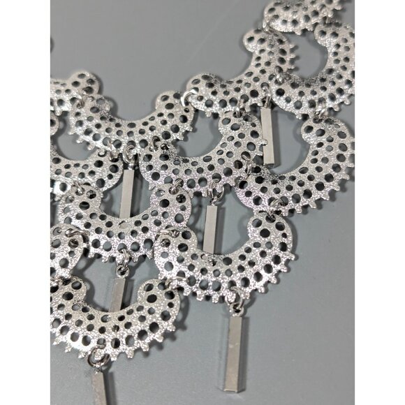 Vintage Sarah Coventry Charisma Neckialce Silver tone Crescent Bib Charm 16" - Picture 4 of 7